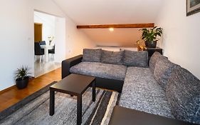 Apartments Zdravka